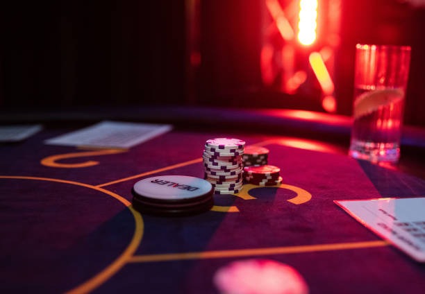 mantap303 app interface showing sportsbook markets and live-dealer tables